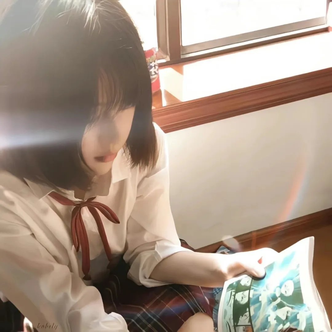 着牛仔裤的钟馗